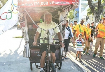 60 yaşlı Çinli Rio şəhərinə gəlmək üçün 170 min kilometr velosiped sürdü - VİDEO 