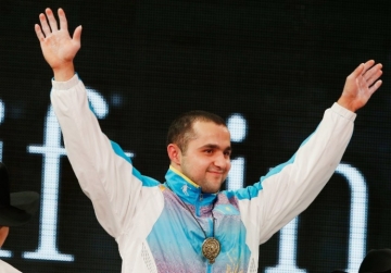 Rio-2016: Azərbaycanlı ağır atlet dünya rekordunu yeniləyərək Olimpiya çempionu olub 