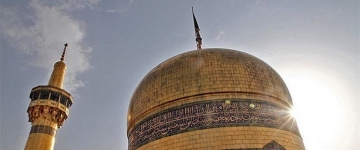 Imam Rzanın (ə) hərəminin üzərindəki bayraq dəyişdirilib - FOTO