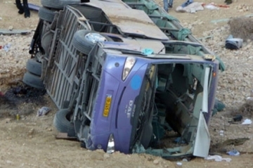 Avtobusun dərəyə düşdü, 22 nəfər həyatını itirdi 