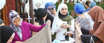 Qazaxıstanda müsəlman geyimləri festivalı keçirilib -FOTO