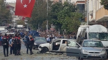 İstanbulda Polis Mərkəzi yaxınlığında partlayış