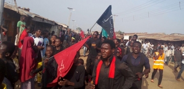 Nigeriya ordusu, şiələrin Hüseyniyyəsini yandırdı