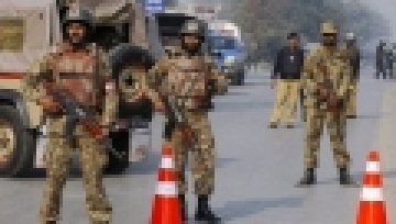 Pakistanda terrorçular məscidə hücum edib