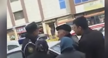 Polis yaşlı vətəndaşa: Sənin qanını içərəm, itil burdan!-VİDEO