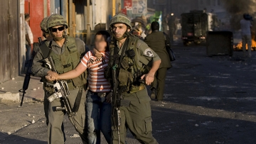 Sionist İsrail rejimi 1 ayda 142 qadın və azyaşlını həbs edib