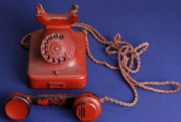 Hitlerin telefonu 243 min dollara satıldı -FOTO