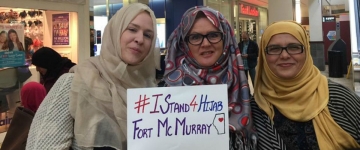 Kanadalı qadınlar islamofobiyaya etiraz olaraq 1 ay başlarını örtəcək - FOTO