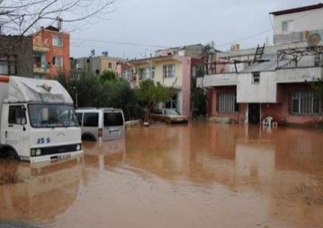 Türkiyədə güclü yağış: məktəblər bağlandı