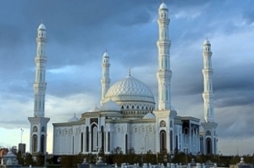 Qazaxıstanda Ramazan ayında yas yerlərində günorta yeməyinin verilməməsinə çağırış