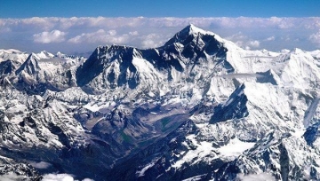 Everestda 4 nəfərin cəsədi tapılıb