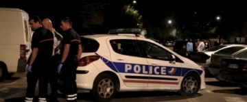 Fransada naməlum silahlılar məscid qarşısında atəş açaraq 8 nəfəri yaralayıblar
