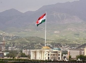 Tacikistanda 14 polis kök olduğu üçün işdən çıxardılıb