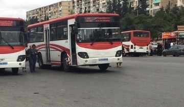 Bakıda təhlükəli sərnişin avtobusu – FOTO 