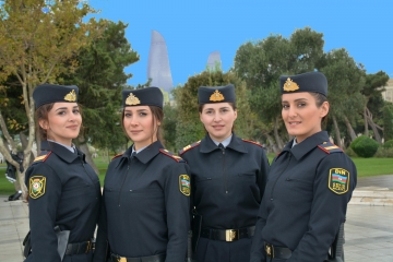 Dənizkənarı Milli Parkda qadın polislər xidmətə başlayıb (FOTO)