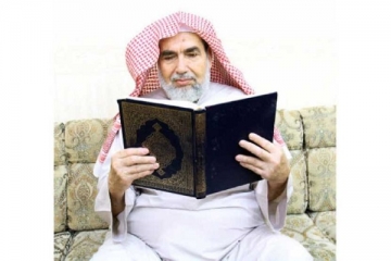 65 yaşlı kişi 10 aya Quranı əzbərlədi – FOTO