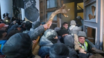 Saakaşvilinin tərəfdarlarının Kiyevdə etiraz nümayişində 30 polis xəsarət alıb