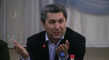 Tacikistanda İslam partiyasının liderinin məhkəməsi başladı
