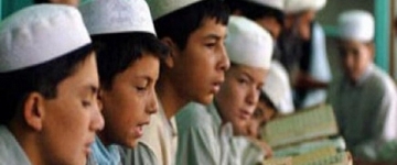 Tacikistan məktəblərində İslami dərslərin təlimi məsələsi müzakirə edilir