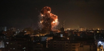 İsrail qüvvələri Qəzzada Əksa televiziyasının binasını bombalayıb, ölən və yaralanan var  -FOTO