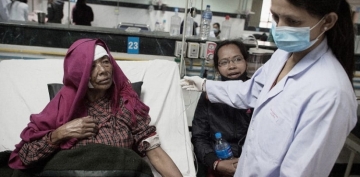 Nepalda 200 dən artıq insan naməlum xəstəliyə yoluxub: Ölənlər var