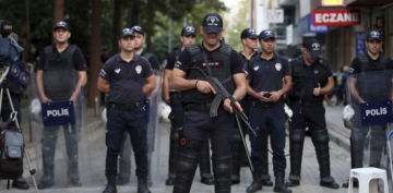 Türkiyədə böyük əməliyyat, 42 hərbçi saxlanıldı 