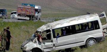 Masallıda yük maşını mikroavtobusla toqquşdu - 8 nəfər öldü