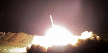 İran ABŞ-ın hərbi bazasına azı 35 raket zərbəsi endirib - VİDEO