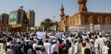 Sudanlılar İsrail rejimi ilə əlaqələrin normallaşmasına etiraz etdi