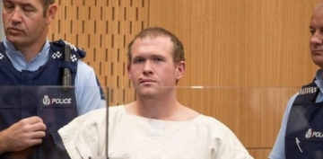 Yeni Zelandiyada 51 müsəlmanı öldürən terrorçu törətdiyi cinayəti boynuna aldı 