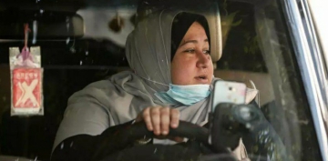 Qəzzada  ilk qadın taksi sürücüsü - FOTO 