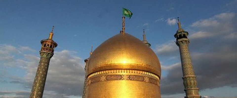 Imam Rzanın (ə) hərəminin üzərindəki bayraq dəyişdirilib - FOTO