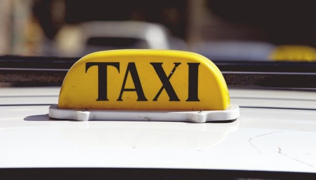 Paytaxtda qeyri-rəsmi 16 min taksi fəaliyyət göstərir
