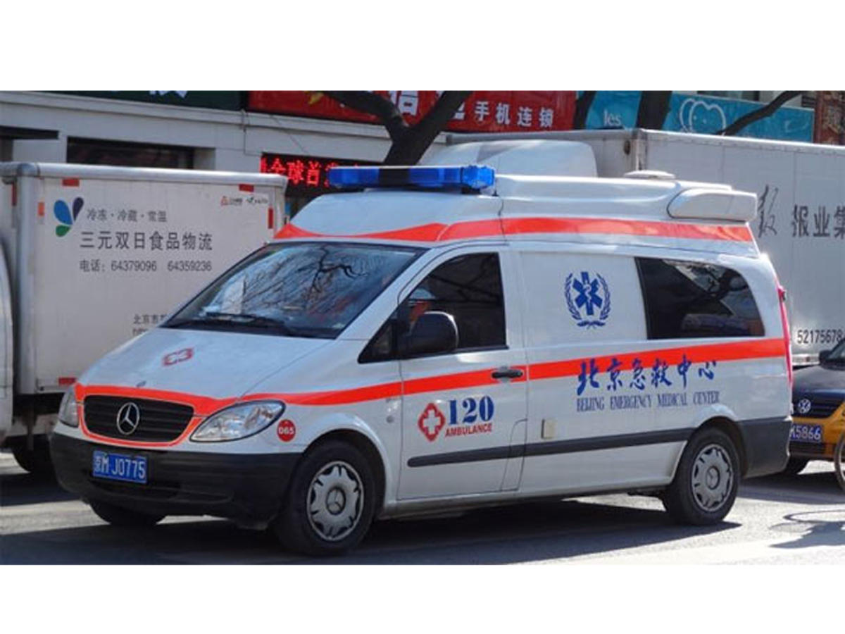 Çində avtobus yük maşını ilə toqquşub: 12 ölü
