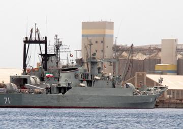 İran Omana hərbi gəmilərini göndərdi