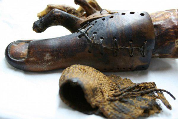 Misirdə  qazıntılar zamanı 3000 illik ayaq protezi aşkarlanıb