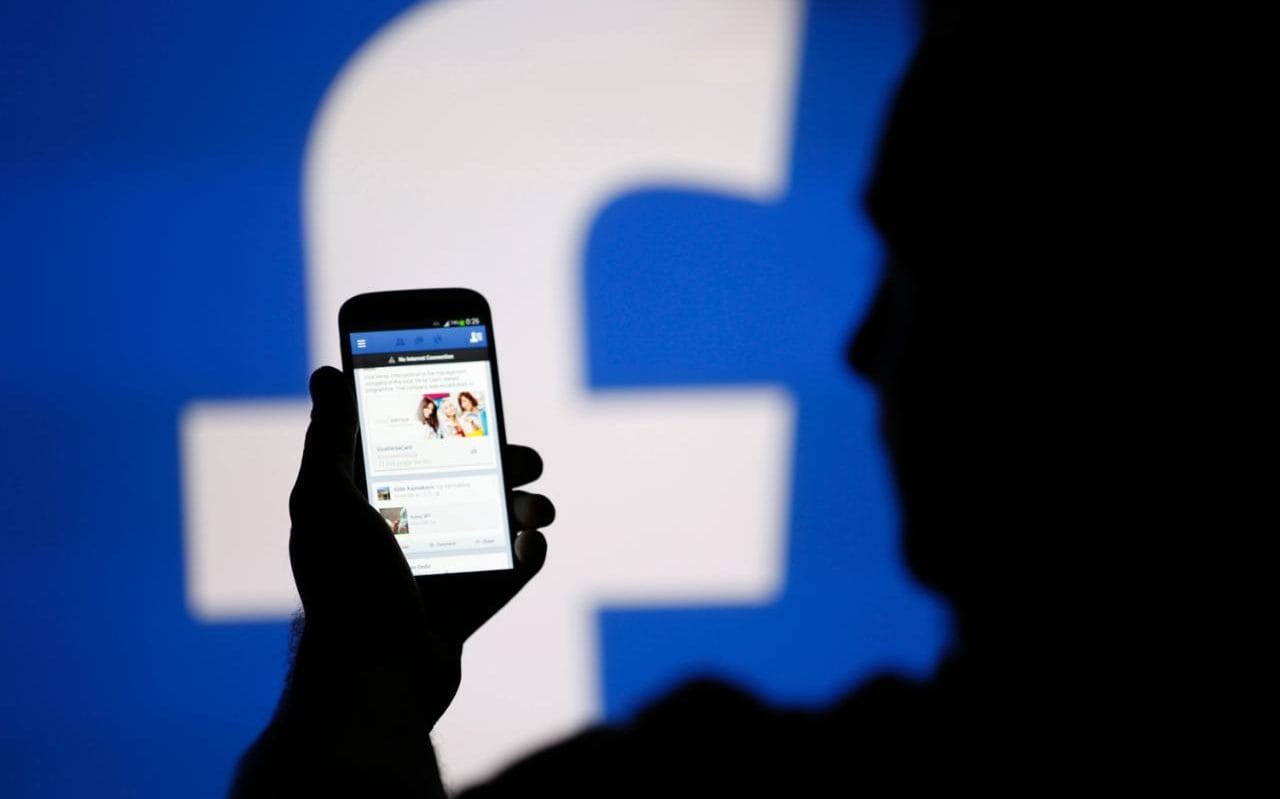 “Facebook”dan daha bir yenilik: şərhlər də rəngli olacaq