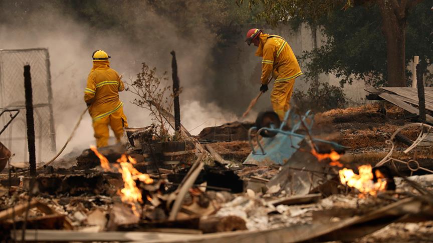 Kaliforniyada meşə yanğınlarında 10 nəfər ölüb