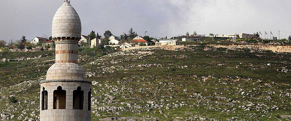 Işğalçı İsrail rejimi Fələstin kəndində azanı qadağan etdi 