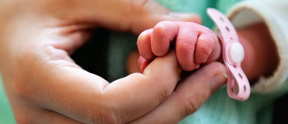 Hər il dünyada 1 milyon uşaq doğulan günü ölür - UNICEF hesabat yaydı