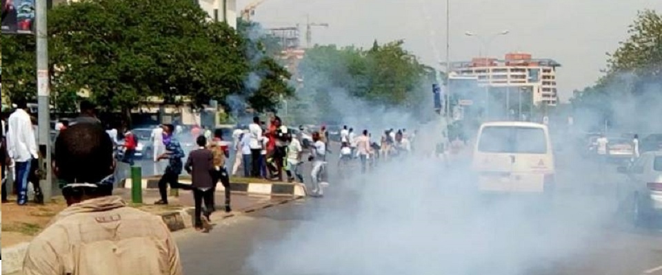 Nigeriyada polis dəfn mərasimində iştirak edən Əhli-beyt (ə) ardıcılarına hücum edib - FOTO
