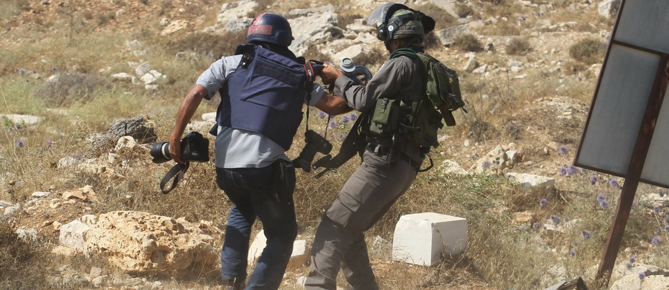 İsrail ordusu TRT-nin müxbirini həbs edib