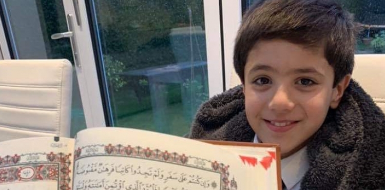 Böyük Britaniyada 7 yaşlı uşaq Quran hafizi oldu