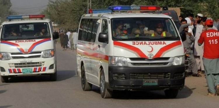 Pakistanda avtobus yanıb, azı 8 nəfər həlak olub