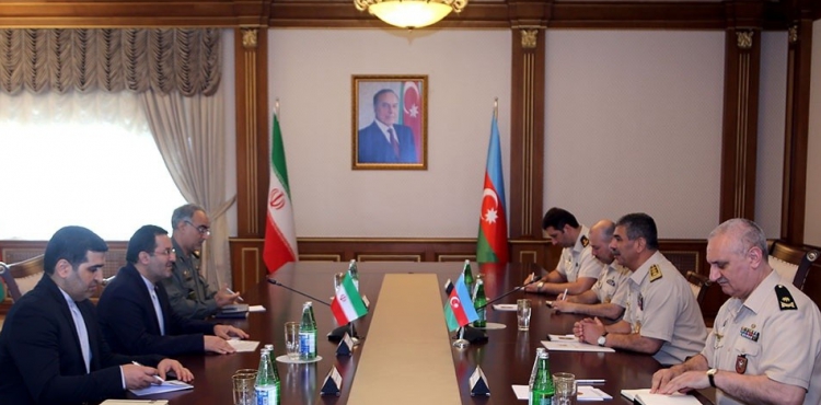 Azərbaycanla İran arasında hərbi əməkdaşlığın genişləndirilməsi müzakirə olunub
