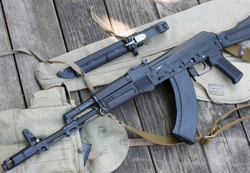 İran Rusiyadan AK-103 avtomat silahları alıb 