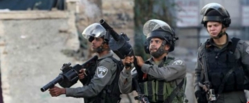 Sionist rejim qüvvələrindən Ramallahda mitinq edən xalqa növbəti hücum - VİDEO