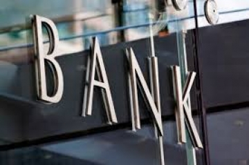 Banklar 4 ayda 57 milyon manat ziyana düşüb