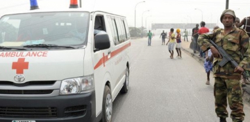 Nigeriyada benzin daşıyan maşın qəzaya uğrayıb: Onlarla ölü var