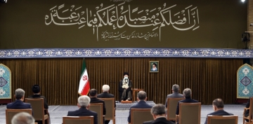 Ayətullah Xamenei prezident Ruhani və Nazirlər Kabinetinin üzvlərini qəbul edib - FOTO 